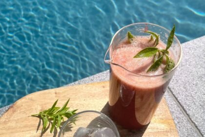 Limonade pêches, framboises et verveine • Leslie en Cuisine