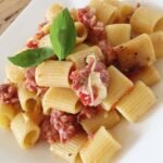 Rigatoni courts à la saucisse italienne - Tomates cerises