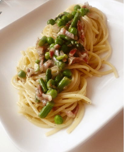 Spaghetti pancetta, petits pois frais, asperges vertes et parmesan • Leslie en Cuisine