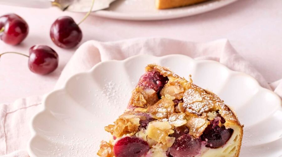 Clafoutis aux cerises • Leslie en Cuisine