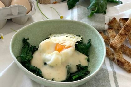 Œuf florentine avec sa béchamel au Comté fruité • Leslie en Cuisine
