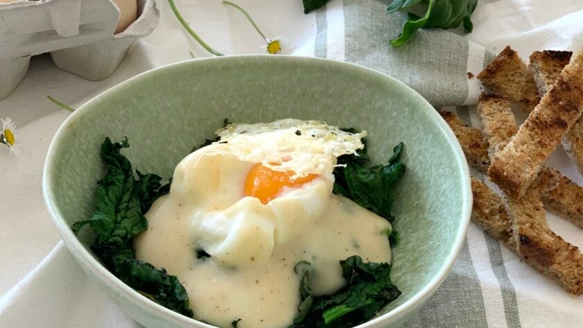 Œuf florentine avec sa béchamel au Comté fruité • Leslie en Cuisine