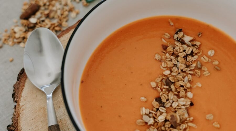 Soupe poivrons et fromage ail et fines herbes • Leslie en Cuisine