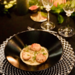 Noix de Saint-Jacques aux chiconnettes confites, sauce au Noilly-Prat