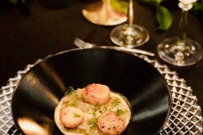 Noix de Saint-Jacques aux chiconnettes confites, sauce au Noilly-Prat