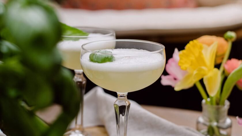 Basil Sour Gin • Leslie en Cuisine