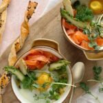 Oeufs cocotte, asperges vertes et petits pois  • Leslie en Cuisine