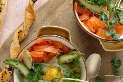 Oeufs cocotte, asperges vertes et petits pois  • Leslie en Cuisine