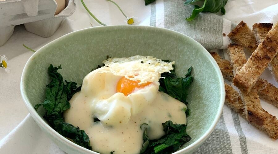 Œuf florentine avec sa béchamel au Comté fruité • Leslie en Cuisine