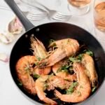Grosses crevettes sautées à l'ail et au persil • Leslie en Cuisine