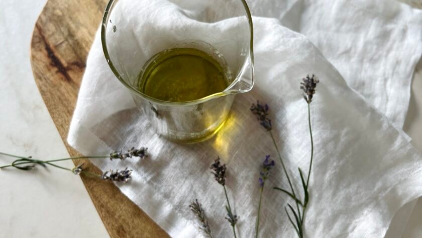Sirop de lavande • Leslie en Cuisine