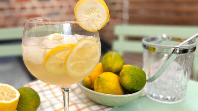Limoncello Spritz • Leslie en Cuisine