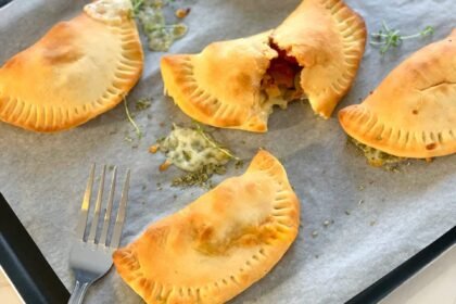 Mini Calzone, mozzarella, jambon de Parme et olives • Leslie en Cuisine
