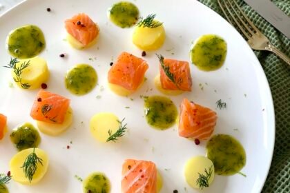 Saumon gravlax fumé - sauce suédoise et pommes de terre tièdes