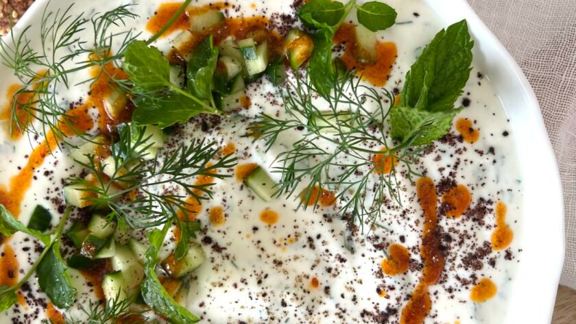 Dip au yaourt et aux épices • Leslie en Cuisine