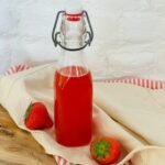 Sirop de queues de fraises • Leslie en Cuisine