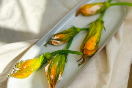 Fleurs de courgettes farcies • Leslie en Cuisine