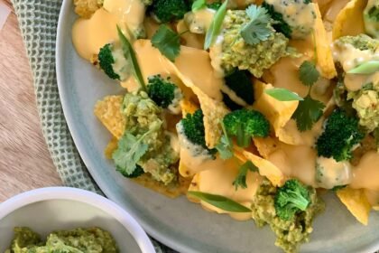 Nachos aux brocolis et sauce cheddar • Leslie en Cuisine