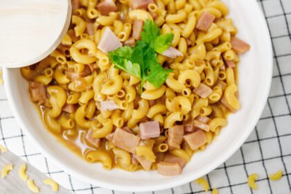 Coquillettes Comté et jambon • Leslie en Cuisine