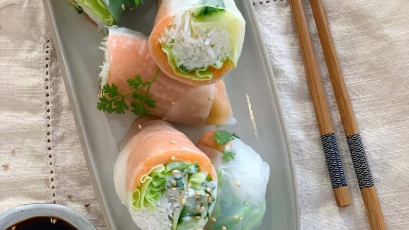 Rouleaux de printemps saumon fumé, grany, Philadelphia, Salade • Leslie en Cuisine