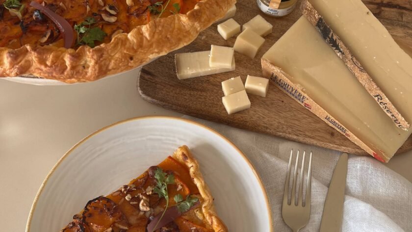 Tarte fine au potimarron et au Gruyère AOP • Leslie en Cuisine