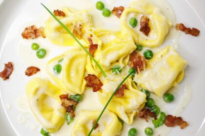 Tortellini petits pois, fèves des marais et pancetta • Leslie en Cuisine
