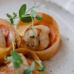 Croustillant de St-Jacques, carottes pickels et agrumes • Leslie en Cuisine