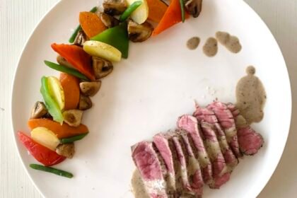 Roulé de bœuf aux petits légumes, pommes de terre en éventail