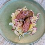 Salade de chicons - pommes de terre - saucisse grillée