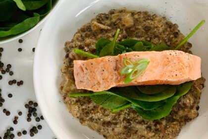 Saumon Bio / Lentilles Vertes / Jeunes Pousses d’épinard