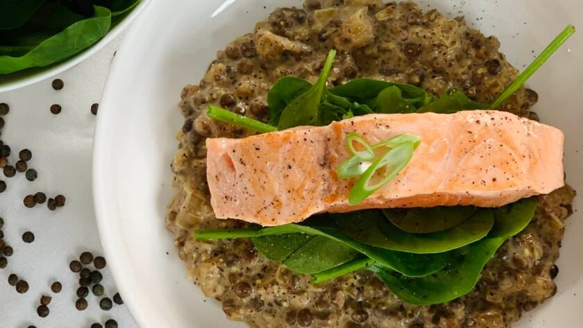 Saumon Bio / Lentilles Vertes / Jeunes Pousses d’épinard