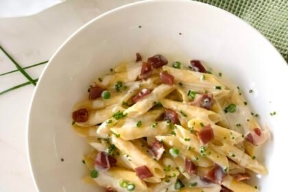 Penne crème de parmesan, ciboulette & jambon de Parme • Leslie en Cuisine