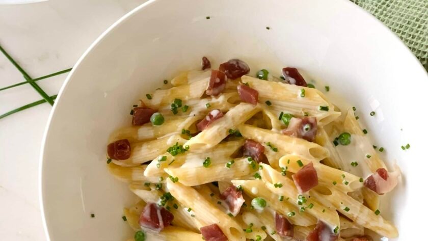 Penne crème de parmesan, ciboulette & jambon de Parme • Leslie en Cuisine