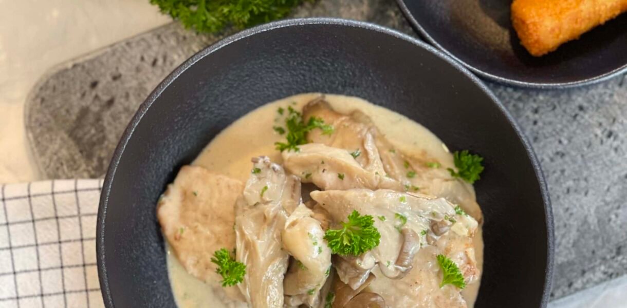 Sauté de veau - pleurotes à la crème et croquettes de pomme de terre