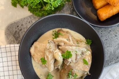 Sauté de veau - pleurotes à la crème et croquettes de pomme de terre