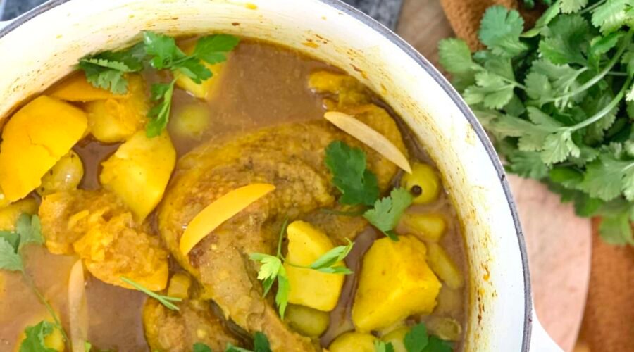 Tajine au poulet, oignons, citron confit et olives • Leslie en Cuisine