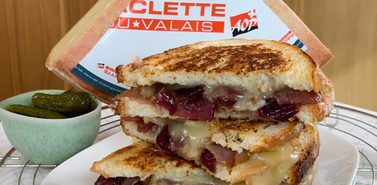 Croque-monsieur à la Raclette du Valais AOP et confit d’oignons