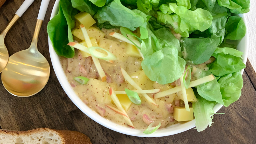 Frisée lardon, pomme, Emmental et moutarde à l’ancienne •Leslie en Cuisine