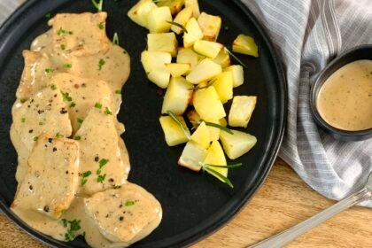 Veau et pommes de terre rôties, sauce au poivre •Leslie en Cuisine