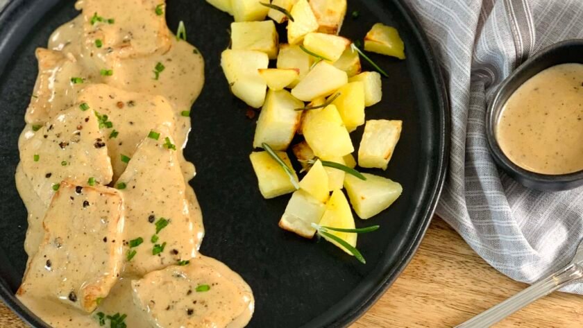 Veau et pommes de terre rôties, sauce au poivre •Leslie en Cuisine