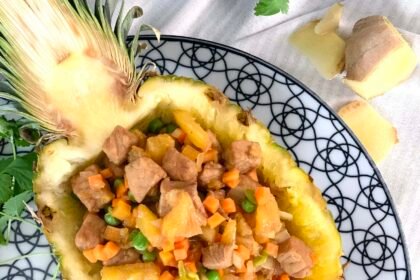 Porc sauté à l’ananas et riz blanc • Leslie en Cuisine