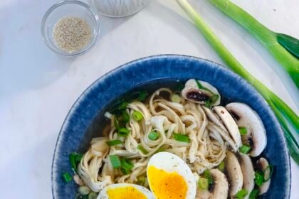 Ramen avec la carcasse d’un poulet • Leslie en Cuisine